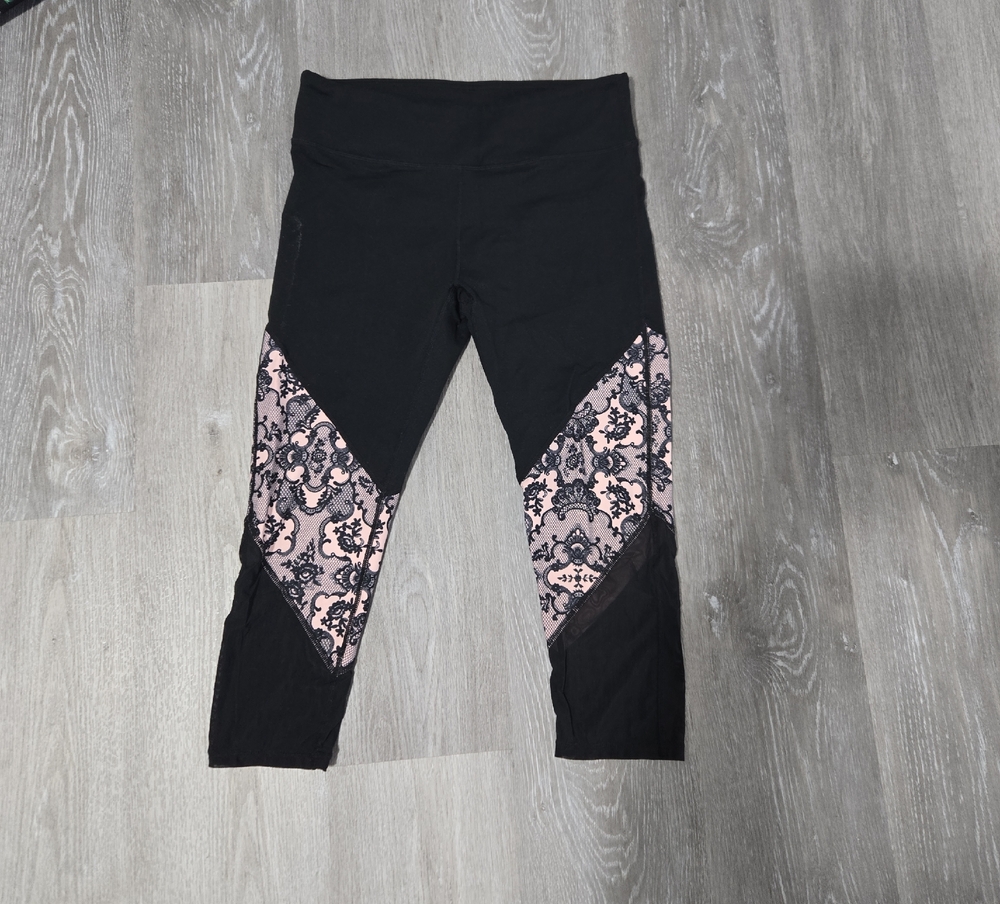 Fabletics Black Cropped Leggings